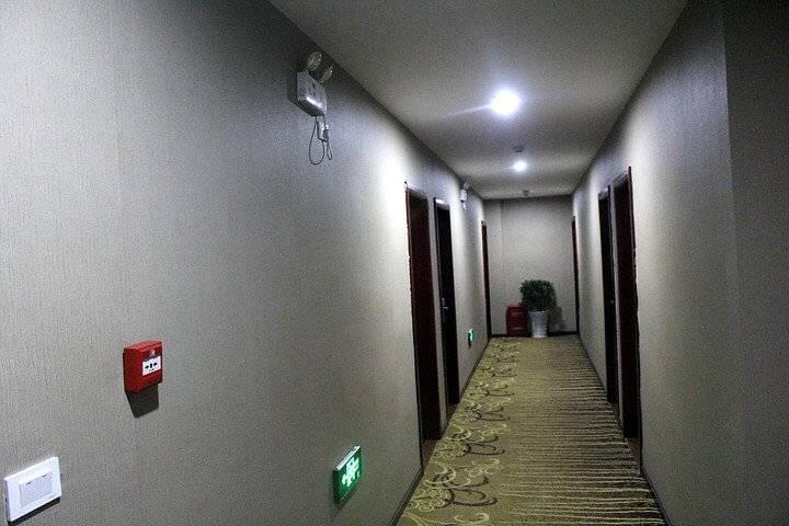 Wudangshan Jianpuzhai Hotel Danjiangkou Buitenkant foto