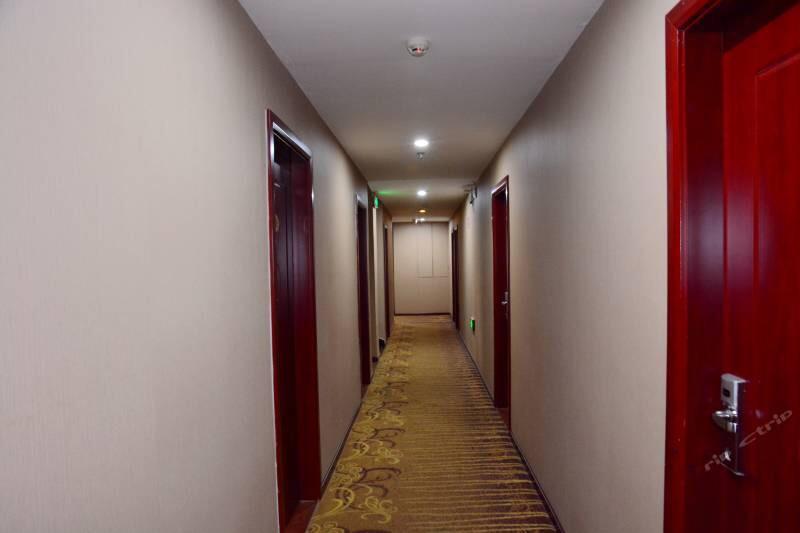 Wudangshan Jianpuzhai Hotel Danjiangkou Buitenkant foto